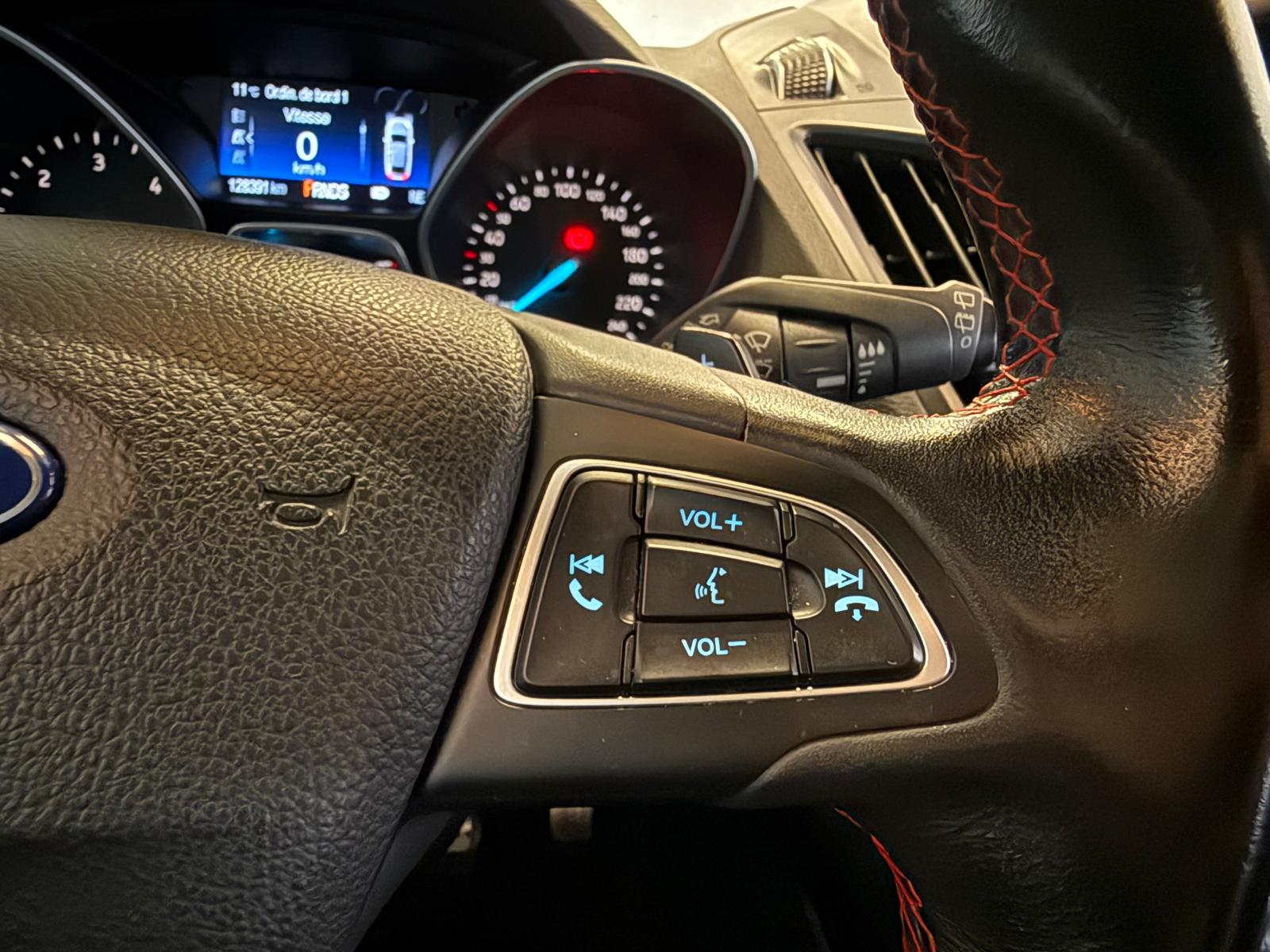 FORD Kuga 2.0 TDCi ST Line High 4WD PowerShift-image-18