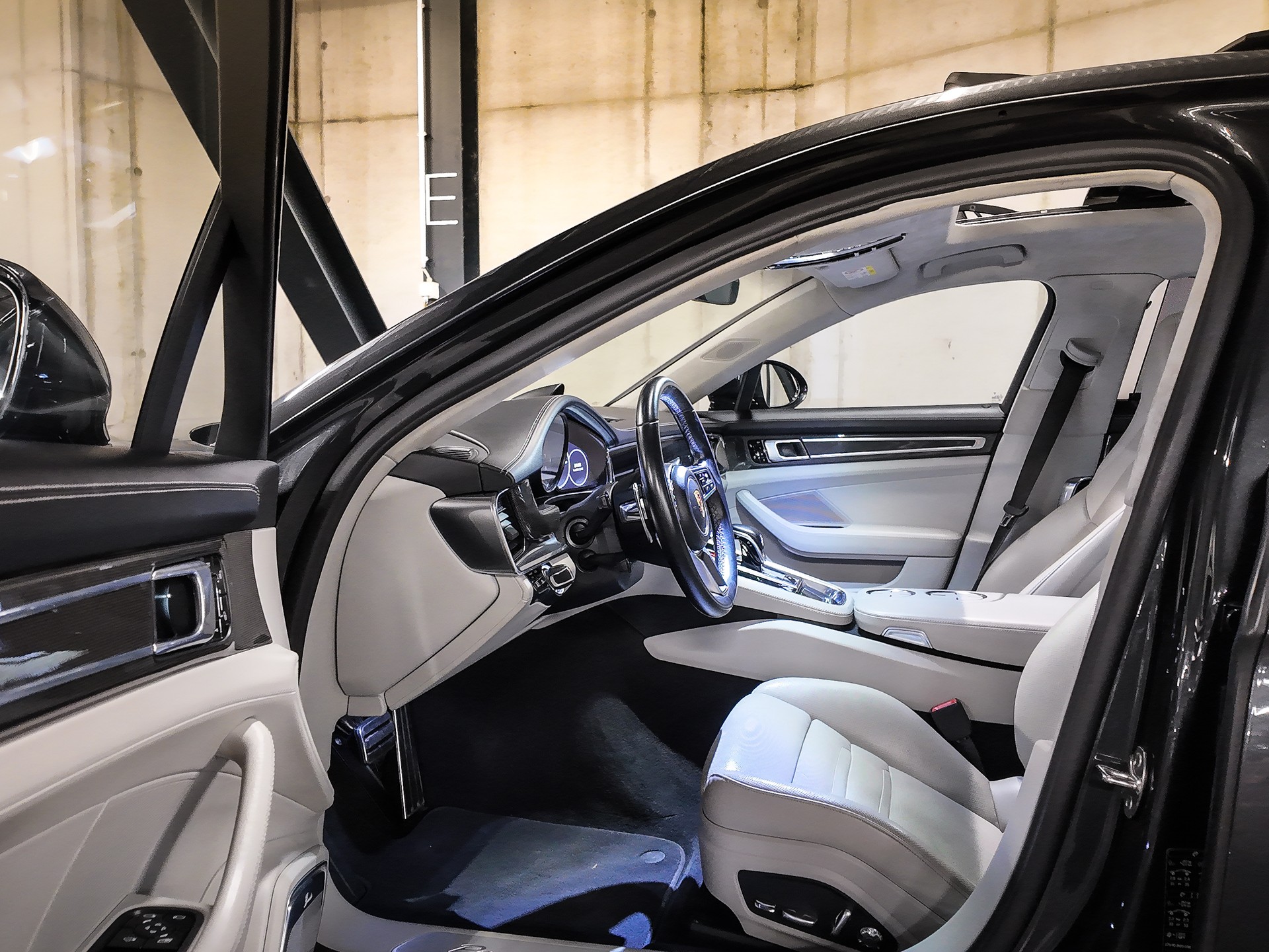PORSCHE Panamera Turbo PDK | Vollaustattung | Leder Kreide | Massage | Sportchrono | Burmester | Nachsichtassist | 360•-image-7