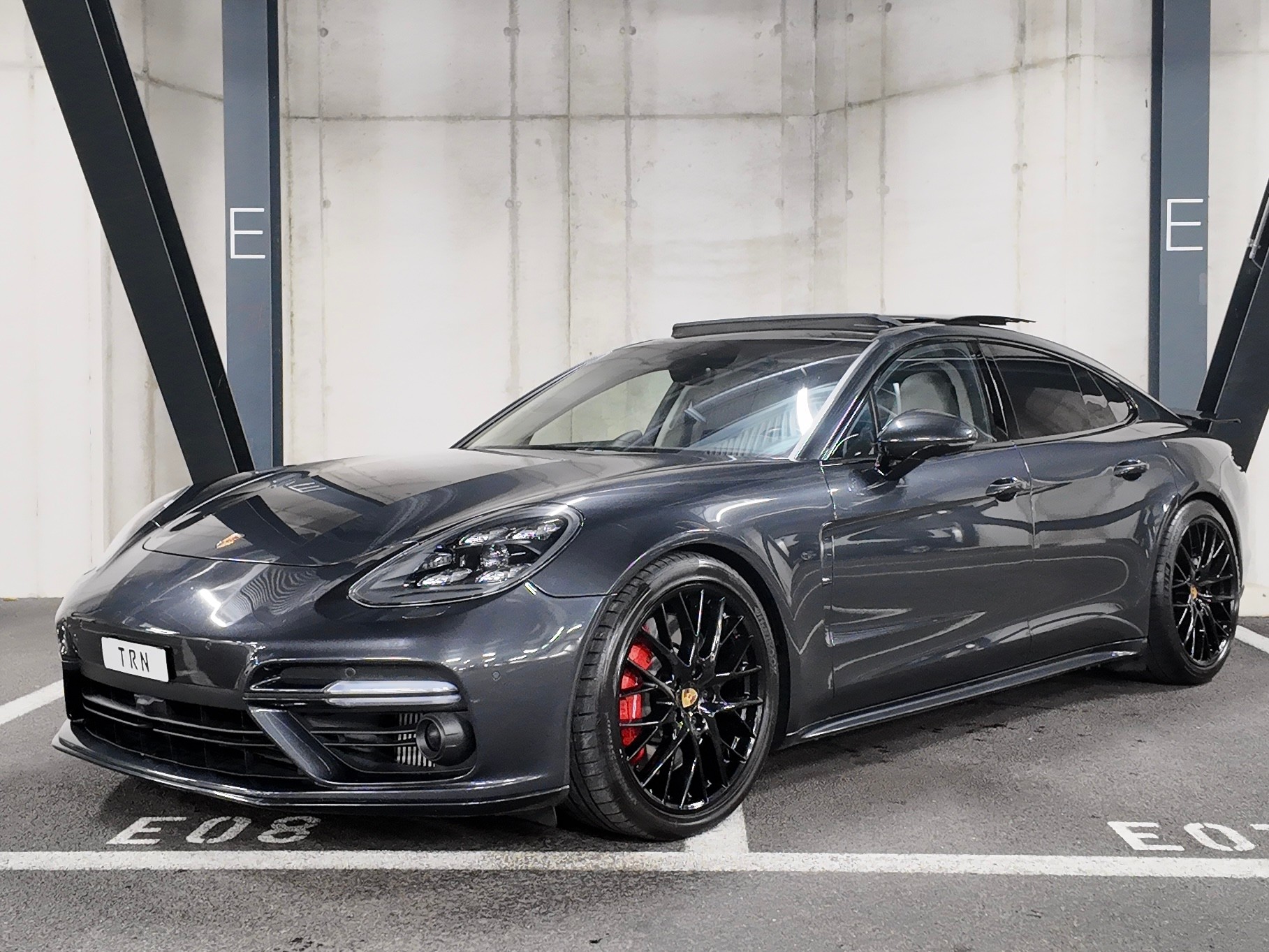 PORSCHE Panamera Turbo PDK | Vollaustattung | Leder Kreide | Massage | Sportchrono | Burmester | Nachsichtassist | 360•-image-0