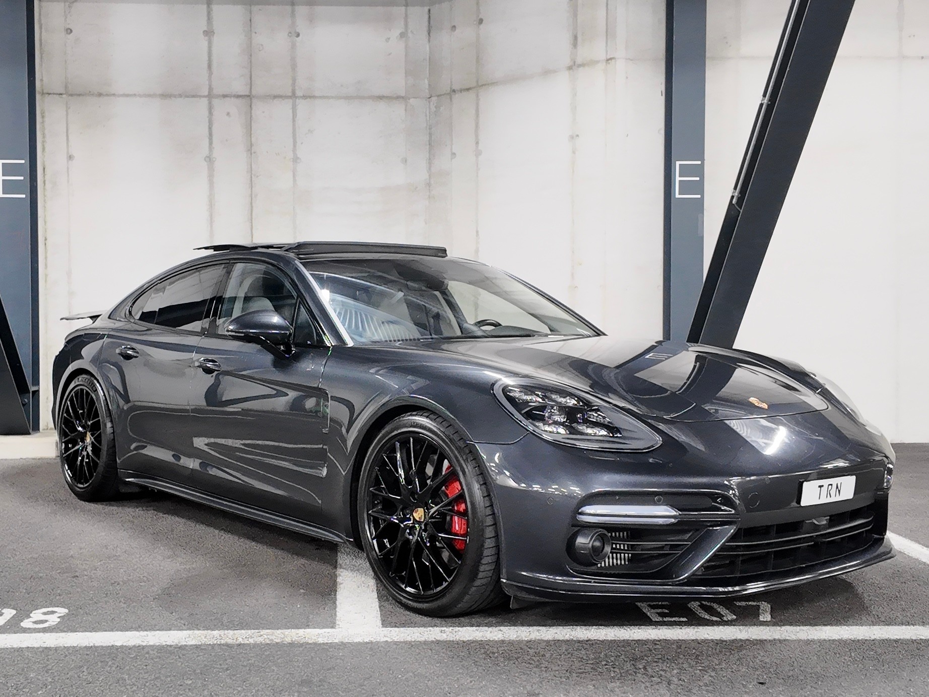 PORSCHE Panamera Turbo PDK | Vollaustattung | Leder Kreide | Massage | Sportchrono | Burmester | Nachsichtassist | 360•-image-6