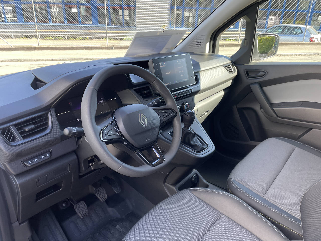 RENAULT Kangoo Van 1.3 TCe Extra-image-6