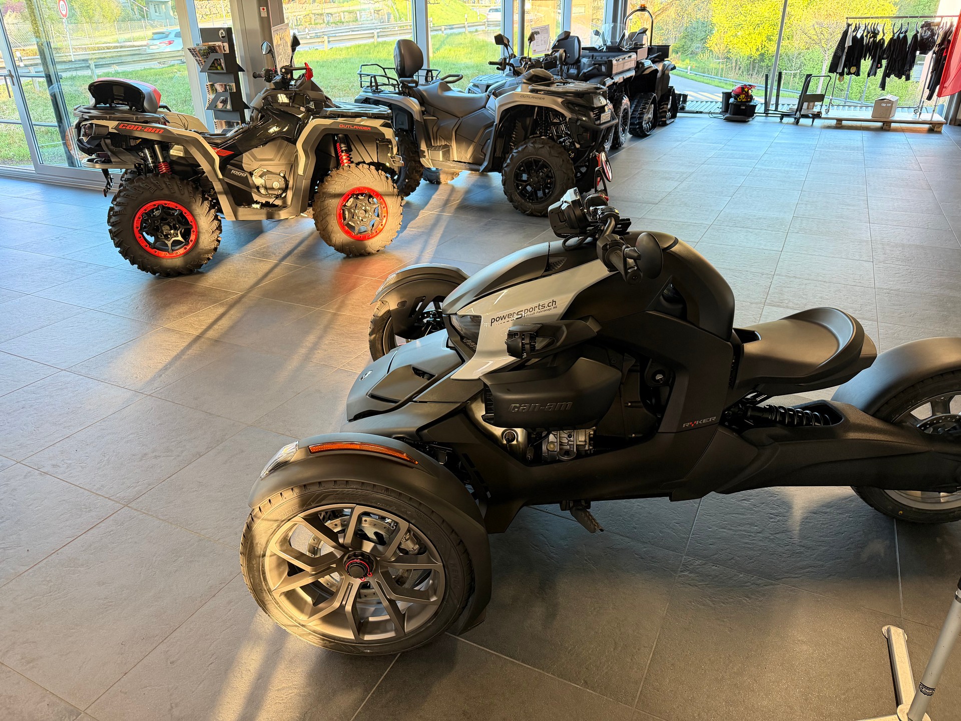 CAN-AM Ryker Ace 600-showroom-element-2