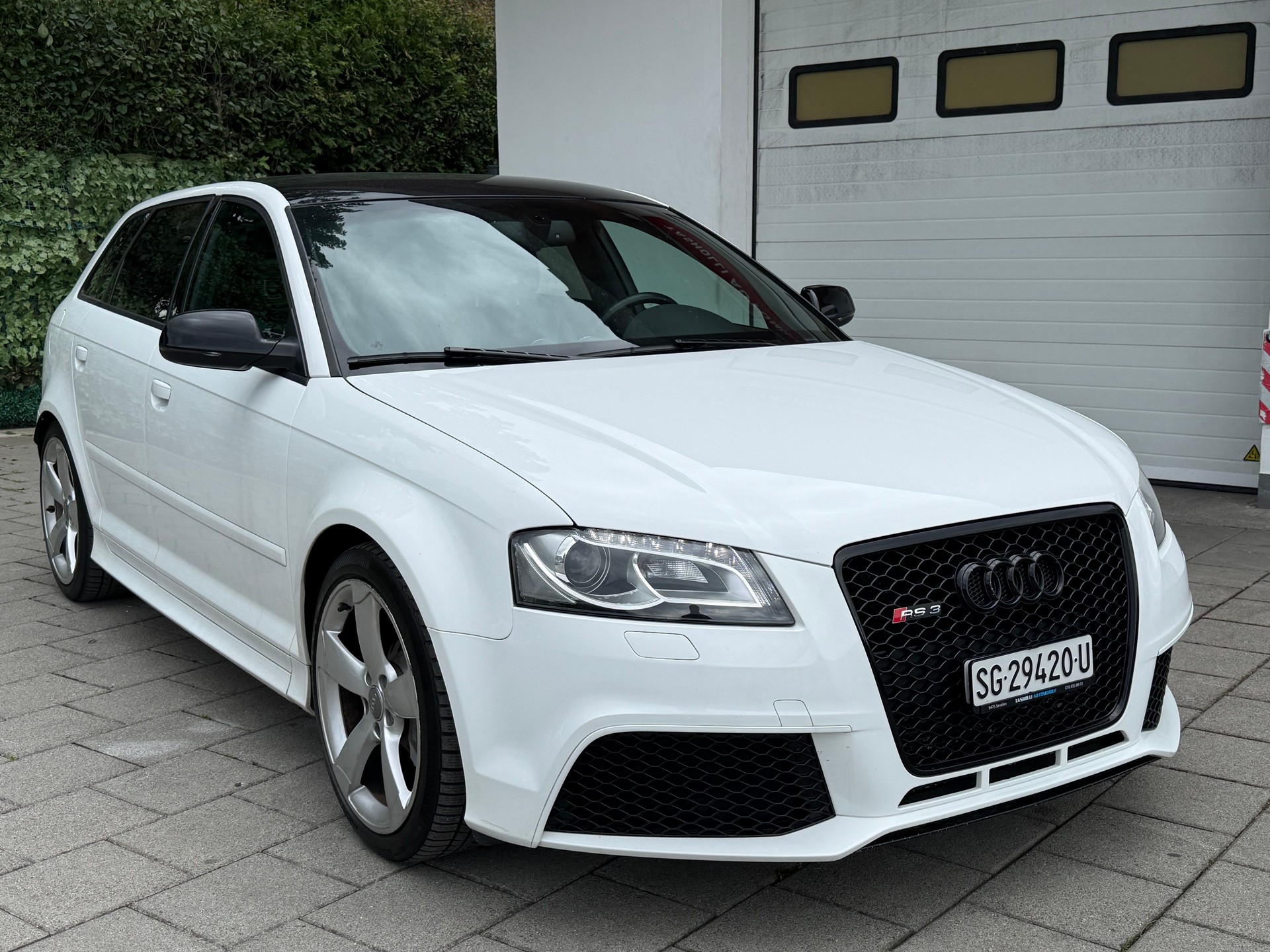AUDI RS3 Sportback 2.5 TFSI quattro S-tronic-image-1