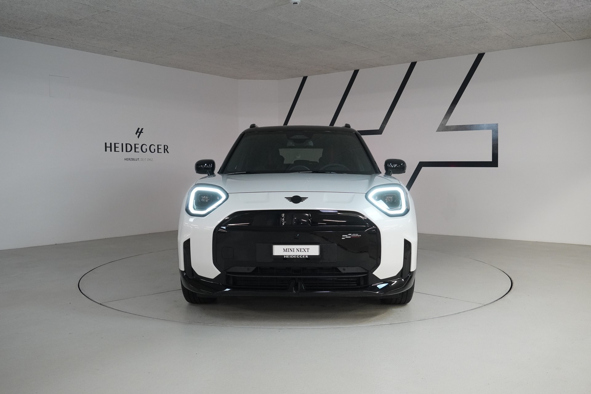 MINI Aceman E John Cooper Works-showroom-element-2