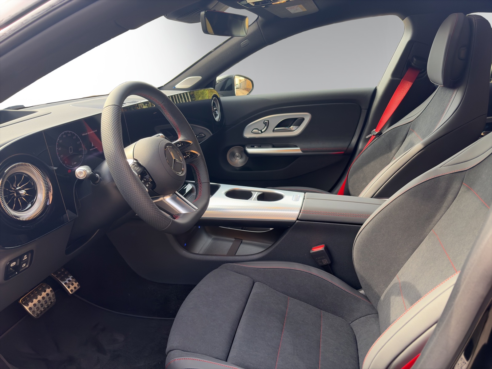 Image MERCEDES-BENZ CLA-350 CLA 350 4 Matic 85 kWh EQ