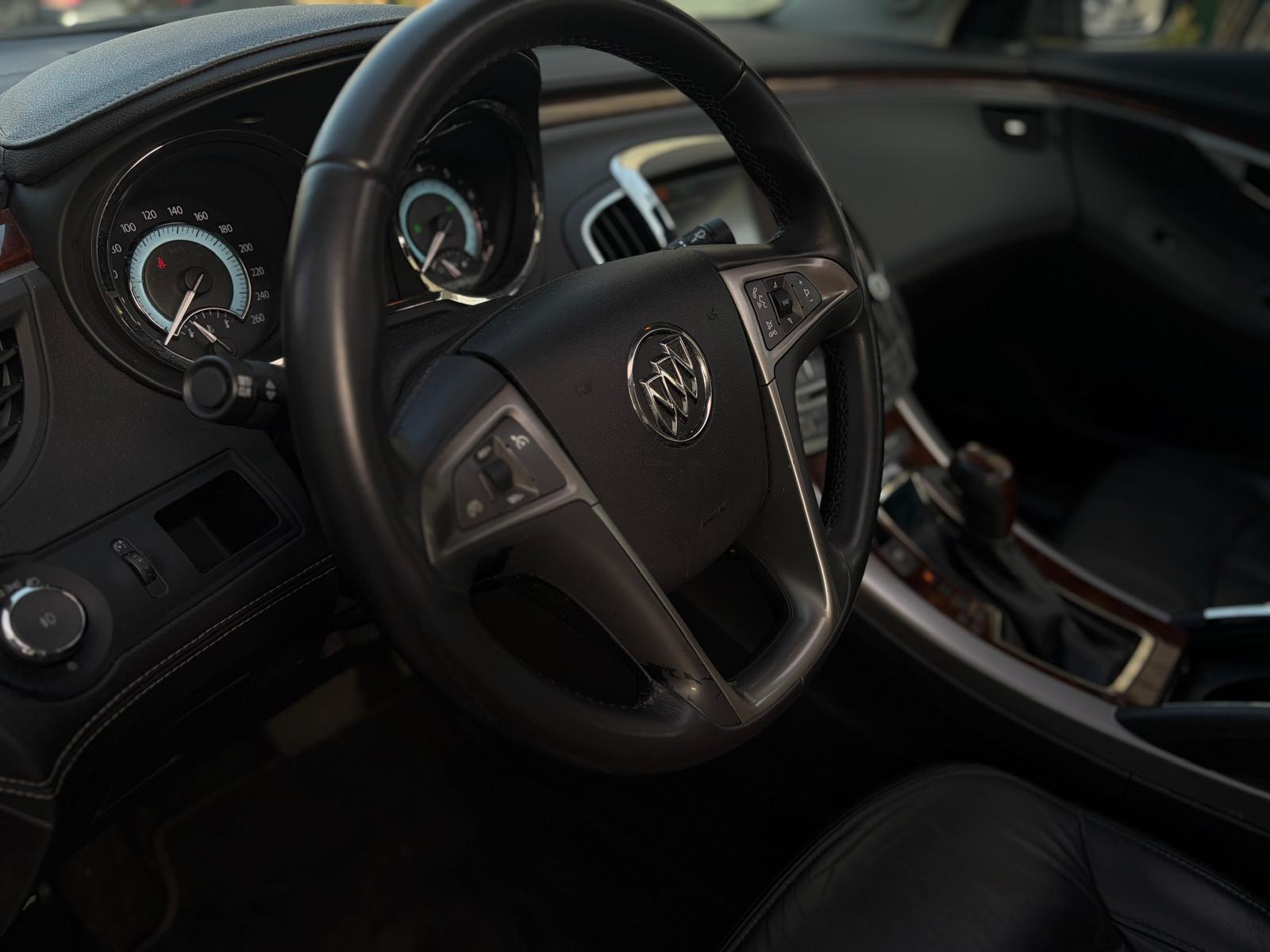 BUICK LaCrosse CXL-image-8