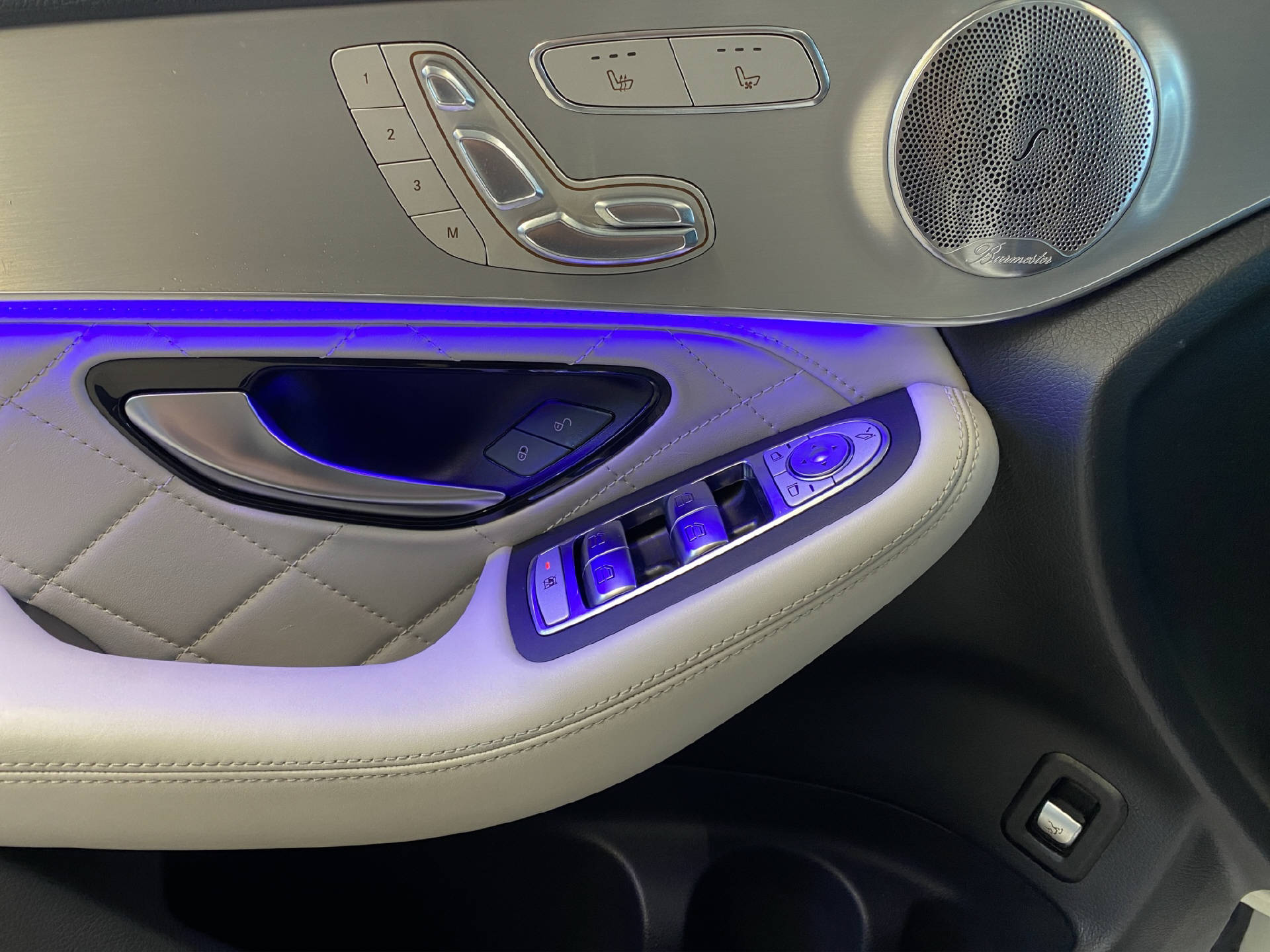 MERCEDES-BENZ GLC 63 S AMG 4MATIC+ Coupé-image-12