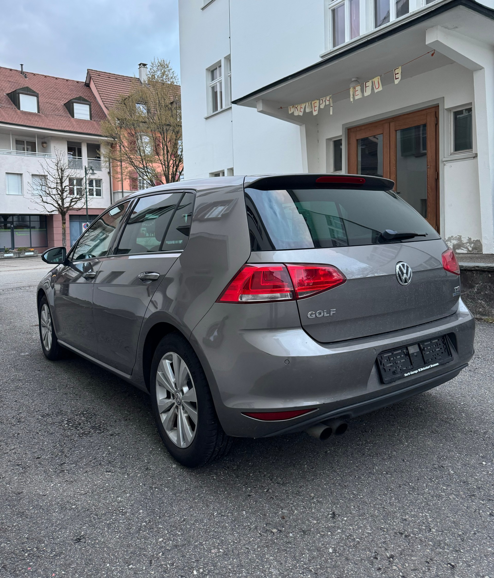VW Golf 1.4 TSI Highline-image-1