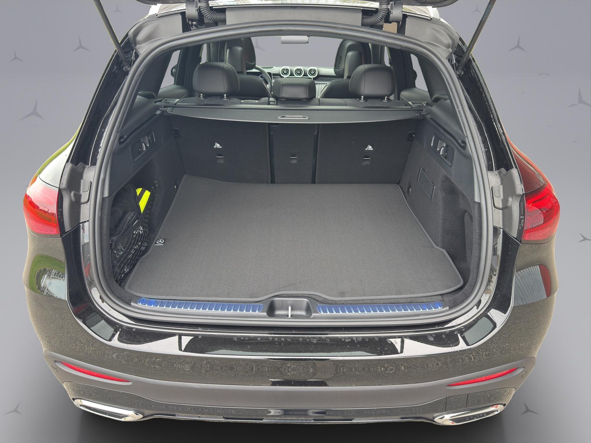 MERCEDES-BENZ GLC 220 d AMG Line 4matic-image-19