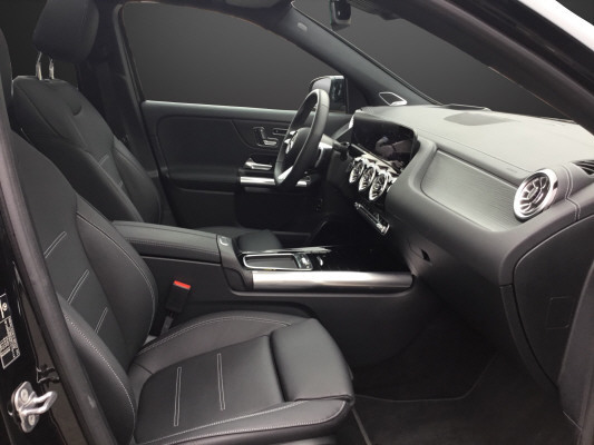 MERCEDES-BENZ EQA 300 4M Swiss Star-image-8