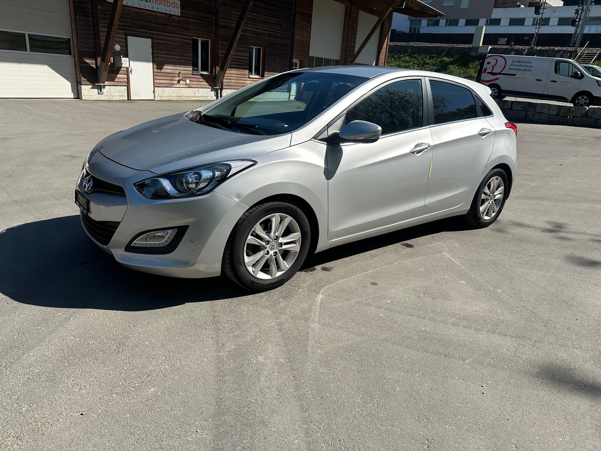 HYUNDAI i30 1.6 GDI Style Automatic-image-4