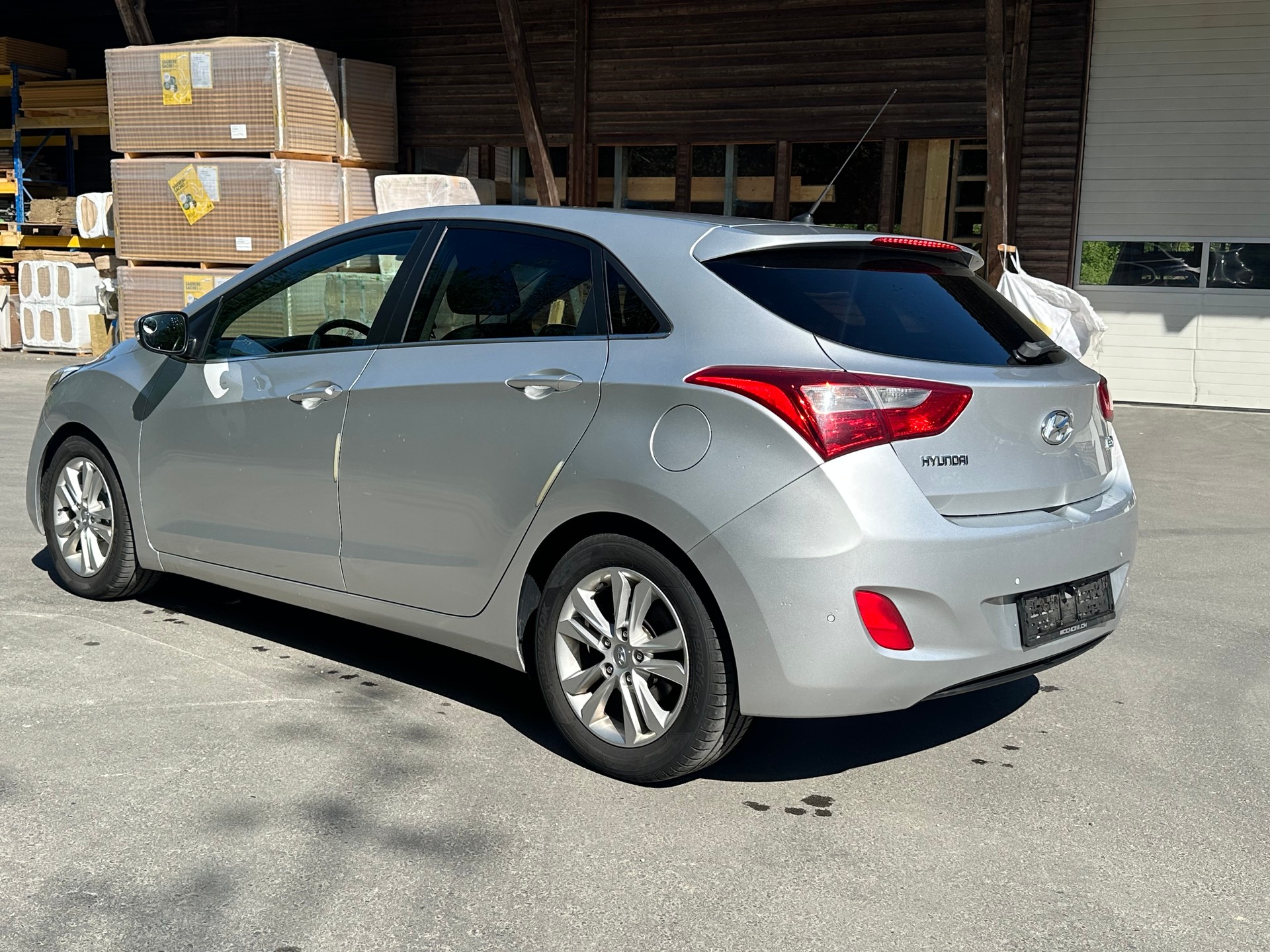 HYUNDAI i30 1.6 GDI Style Automatic-image-2