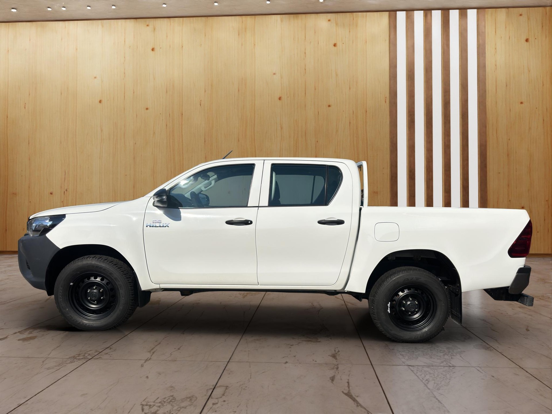 TOYOTA Hilux Double Cab.-Pick-up 2.4 D-4D 150 Comfort-image-2