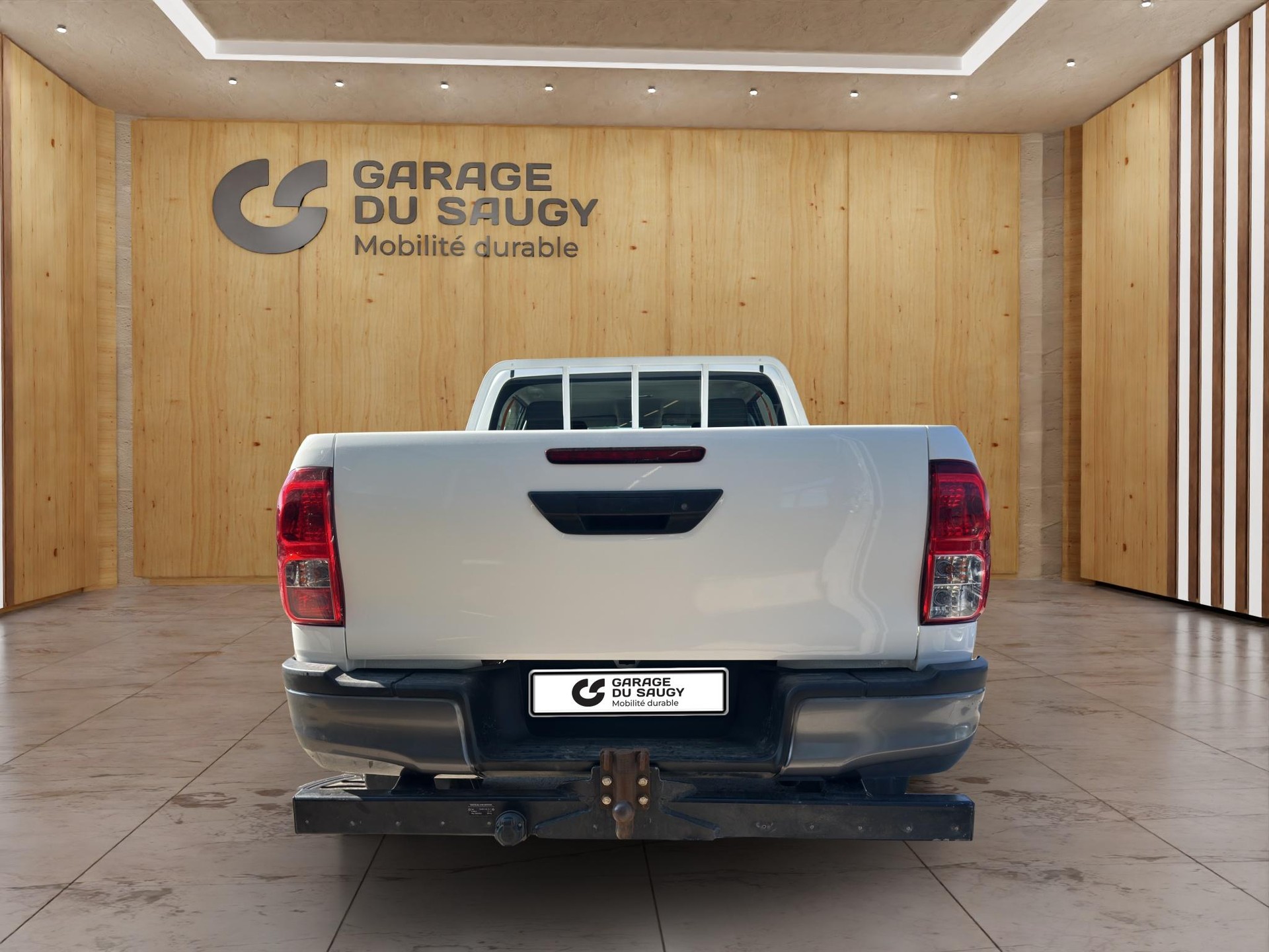 TOYOTA Hilux Double Cab.-Pick-up 2.4 D-4D 150 Comfort-image-4