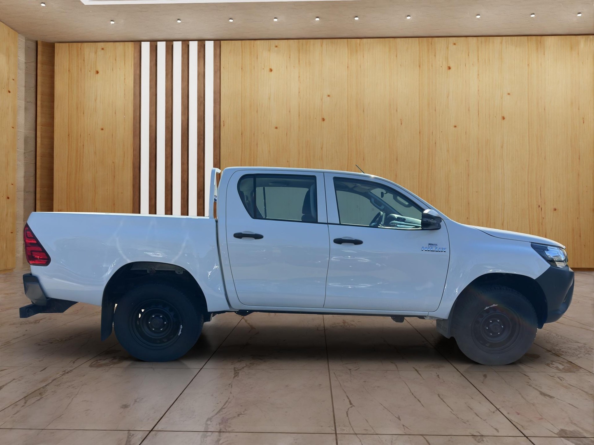 TOYOTA Hilux Double Cab.-Pick-up 2.4 D-4D 150 Comfort-image-6