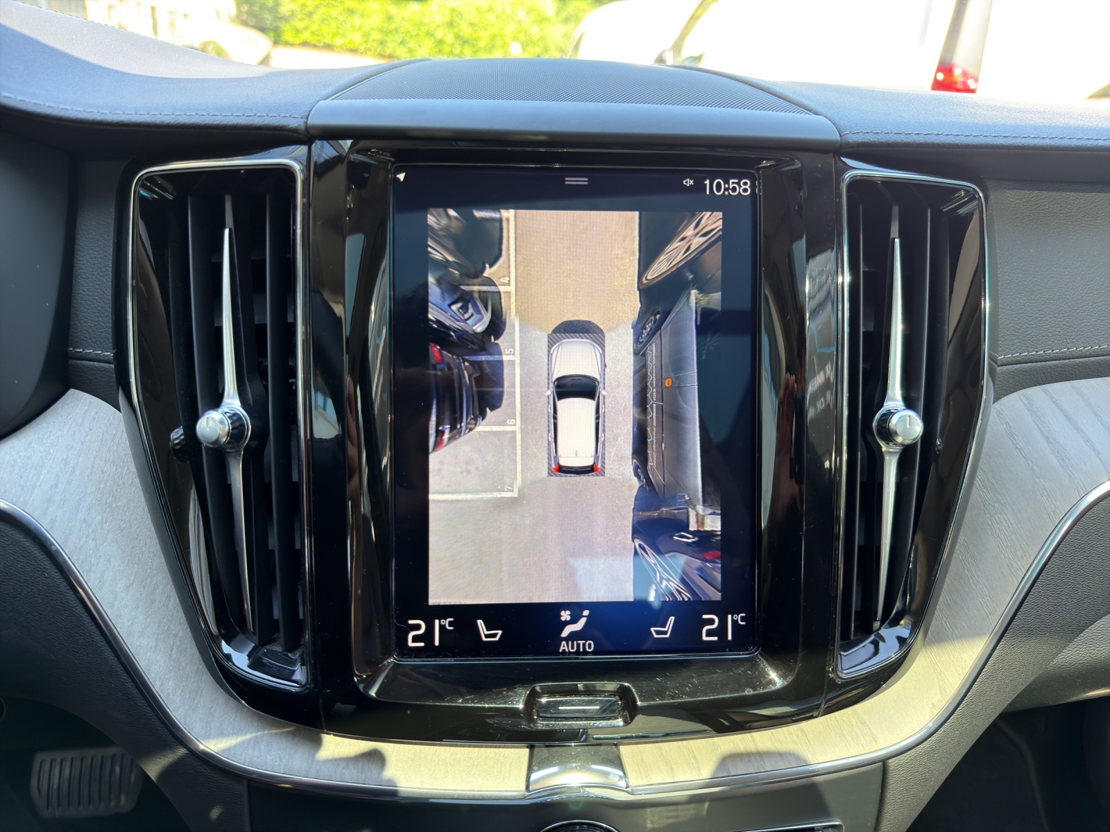 VOLVO XC60 T8 e AWD Inscription Geartronic-image-15