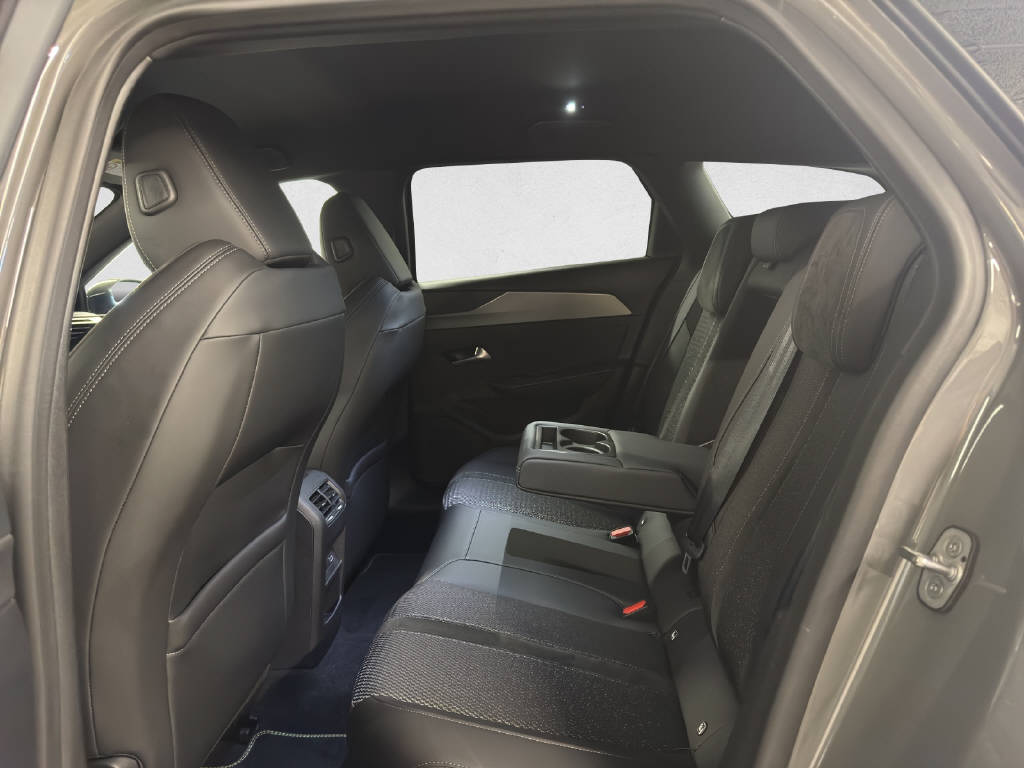 PEUGEOT 308 SW 1.6 PHEV 180 GT-image-12