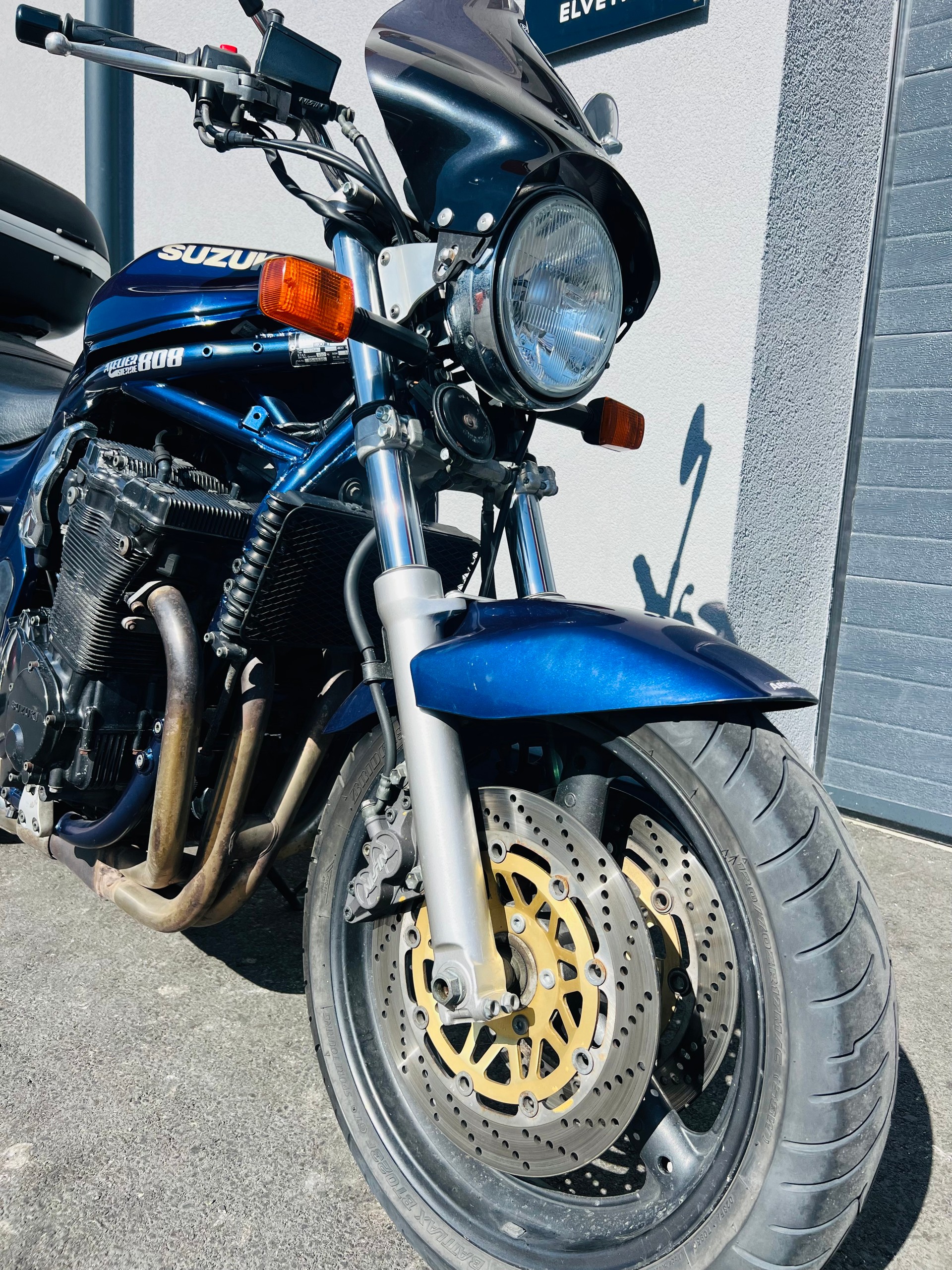 SUZUKI GSF 1200 S Bandit-image-1