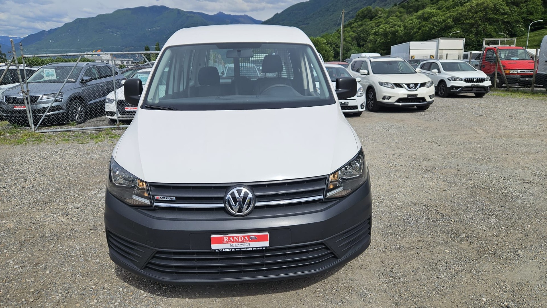 VW Caddy 2.0TDI 4Motion BlueMotion Technology-image-0