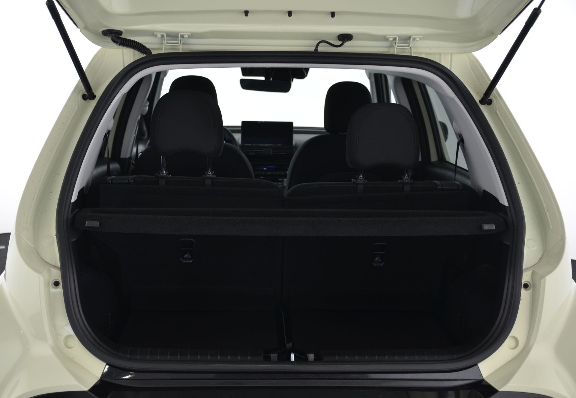 HYUNDAI Inster 49kWh Luxury-image-25