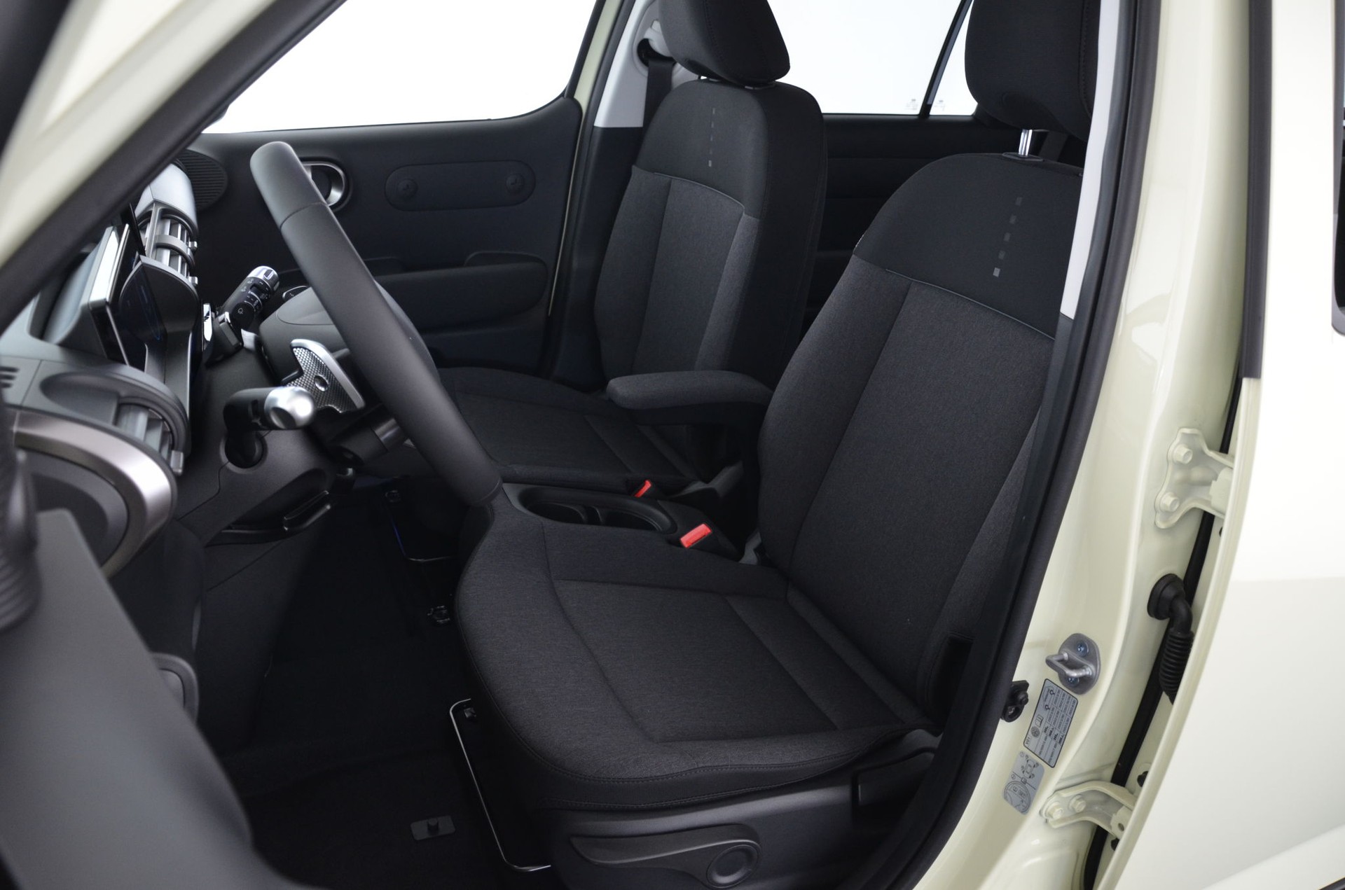 HYUNDAI Inster 49kWh Luxury-image-11