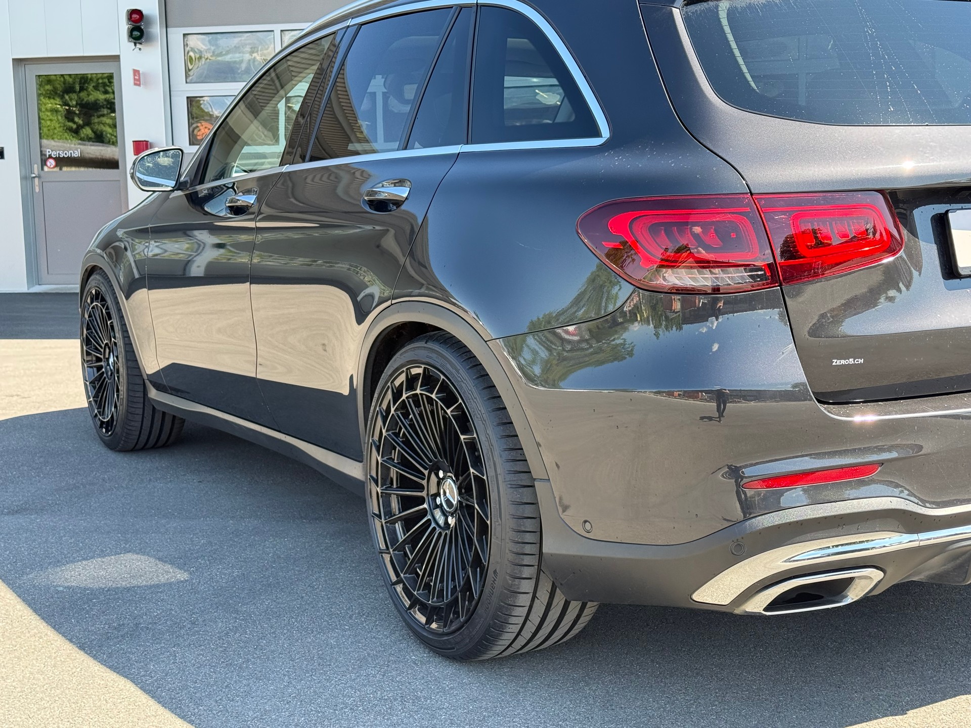 MERCEDES-BENZ GLC 400 d 4Matic AMG Line 9G-Tronic-image-7