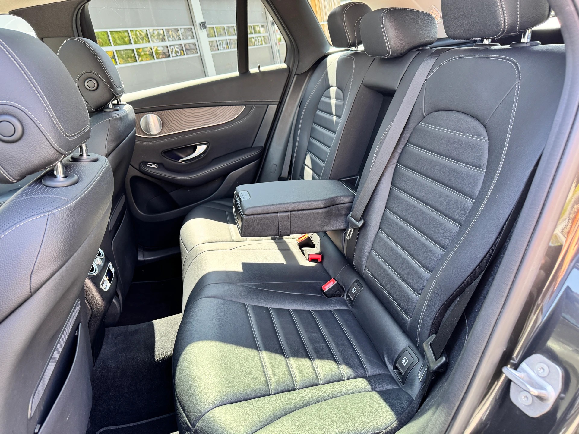 MERCEDES-BENZ GLC 400 d 4Matic AMG Line 9G-Tronic-image-12
