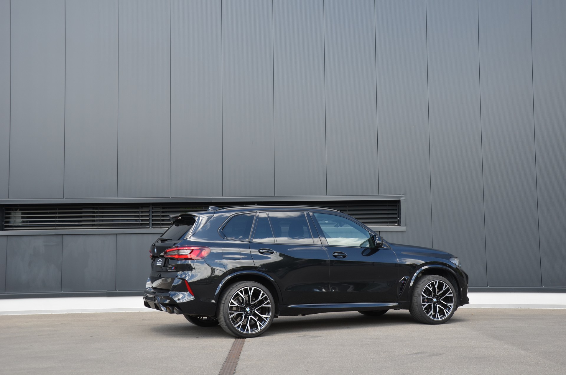 BMW X5M Competition Steptronic Competition-showroom-element-3