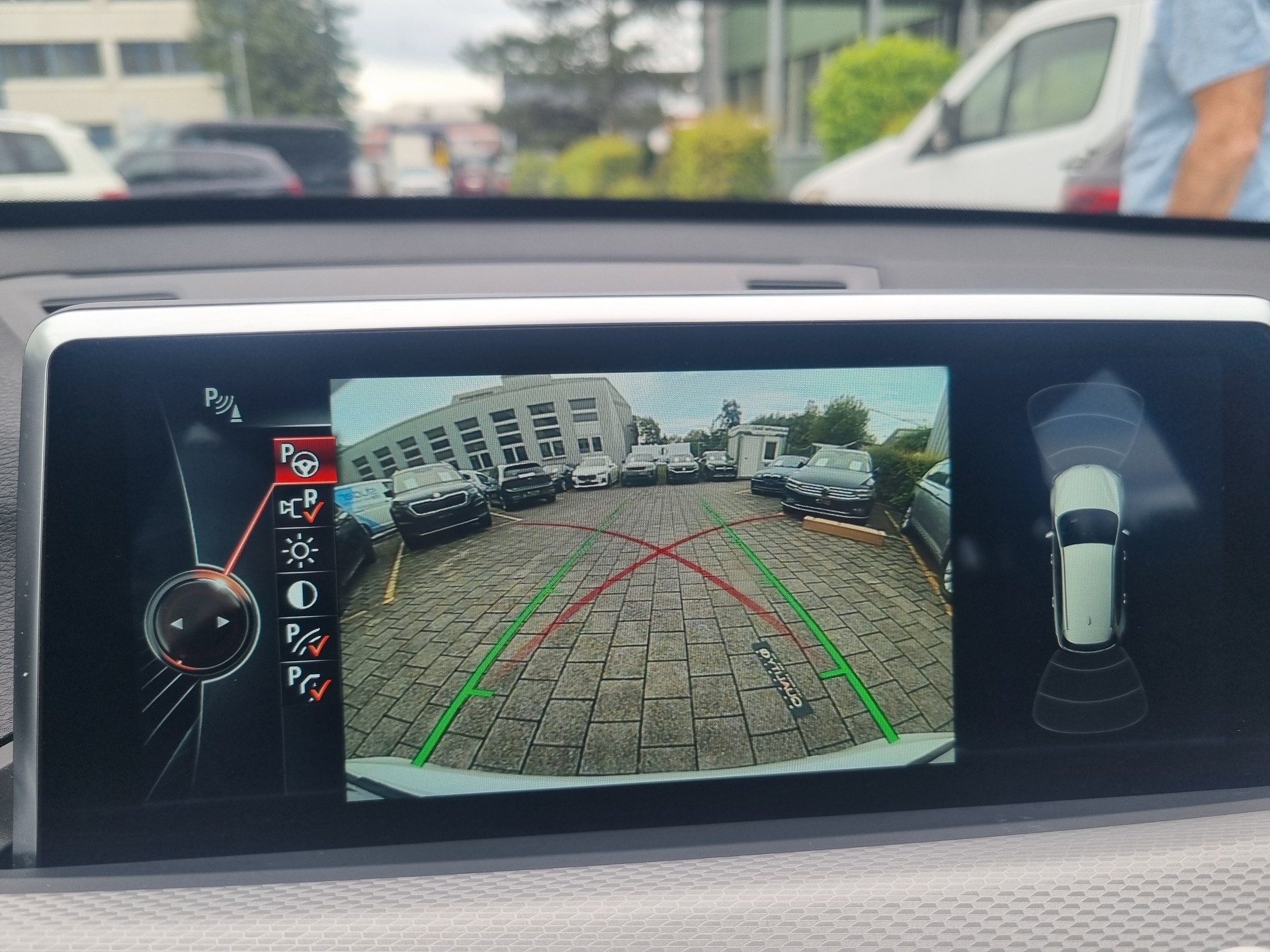 BMW X1 xDrive 18d M Sport Steptronic-image-14