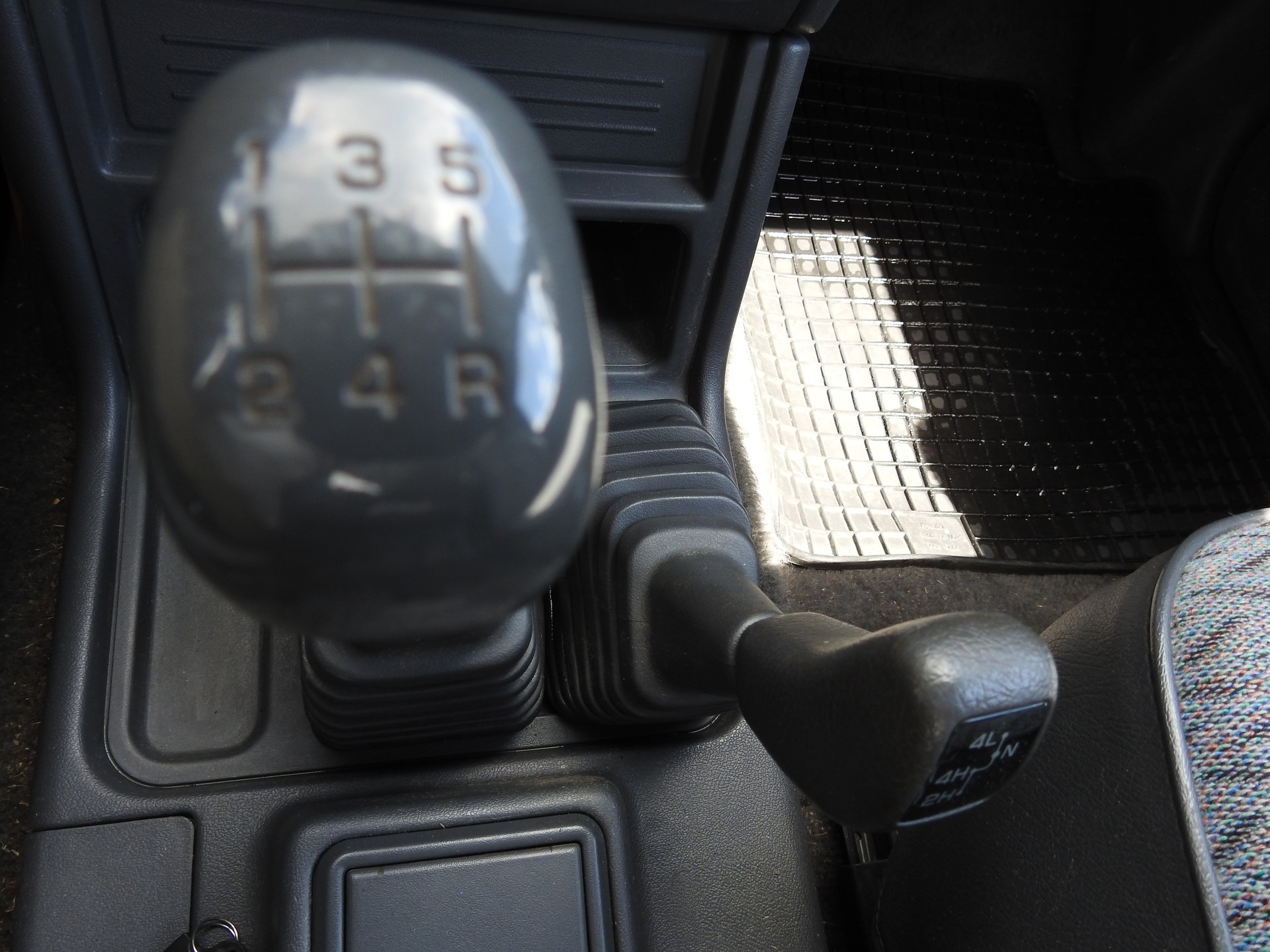 MITSUBISHI Pajero 2.5 TDI Classic-image-20