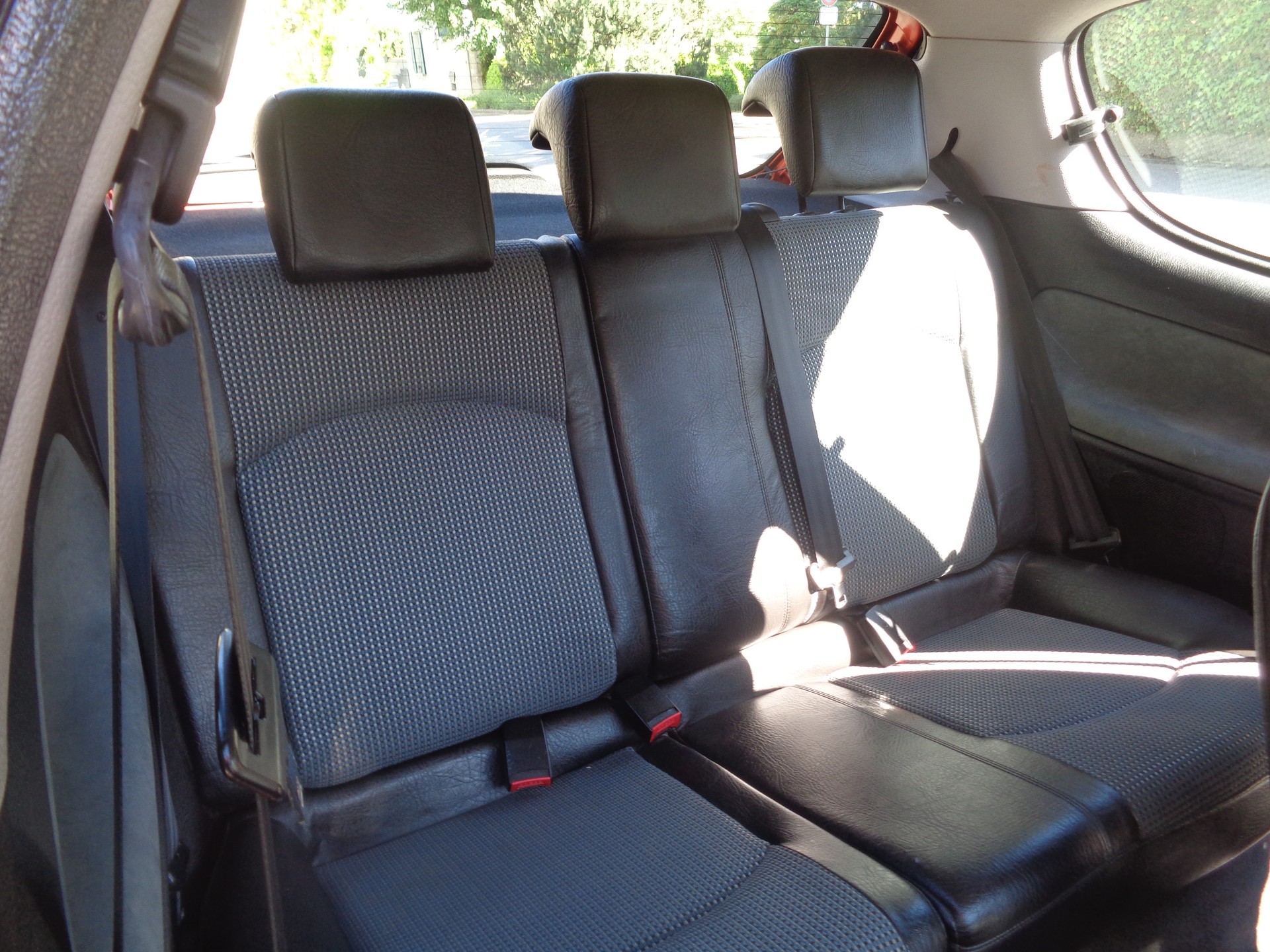 PEUGEOT 206 2.0 16V GTI-image-9