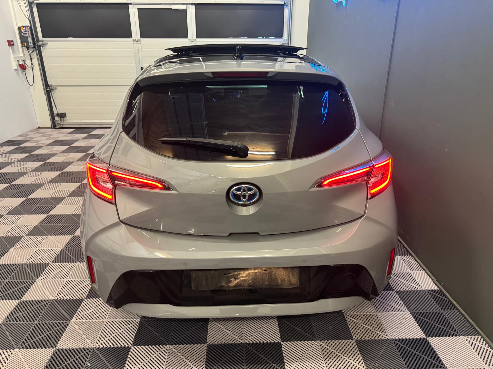 TOYOTA Corolla Hybrid 1.8 VVT-i 16V GPS 122 HSD CVT 98-image-4