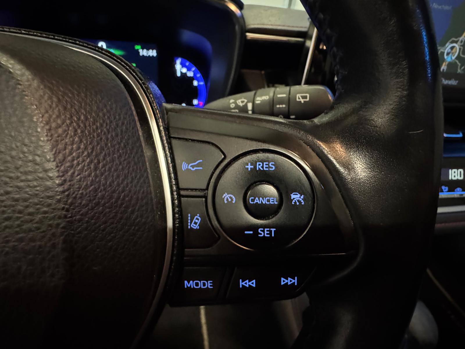 TOYOTA Corolla Hybrid 1.8 VVT-i 16V GPS 122 HSD CVT 98-image-17