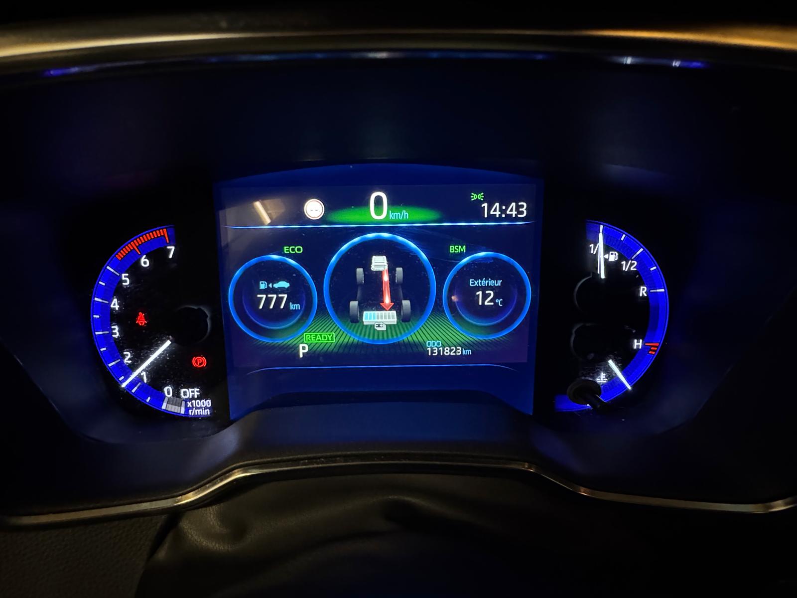 TOYOTA Corolla Hybrid 1.8 VVT-i 16V GPS 122 HSD CVT 98-image-18