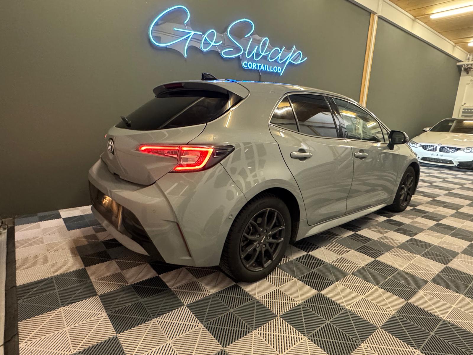 TOYOTA Corolla Hybrid 1.8 VVT-i 16V GPS 122 HSD CVT 98-image-5
