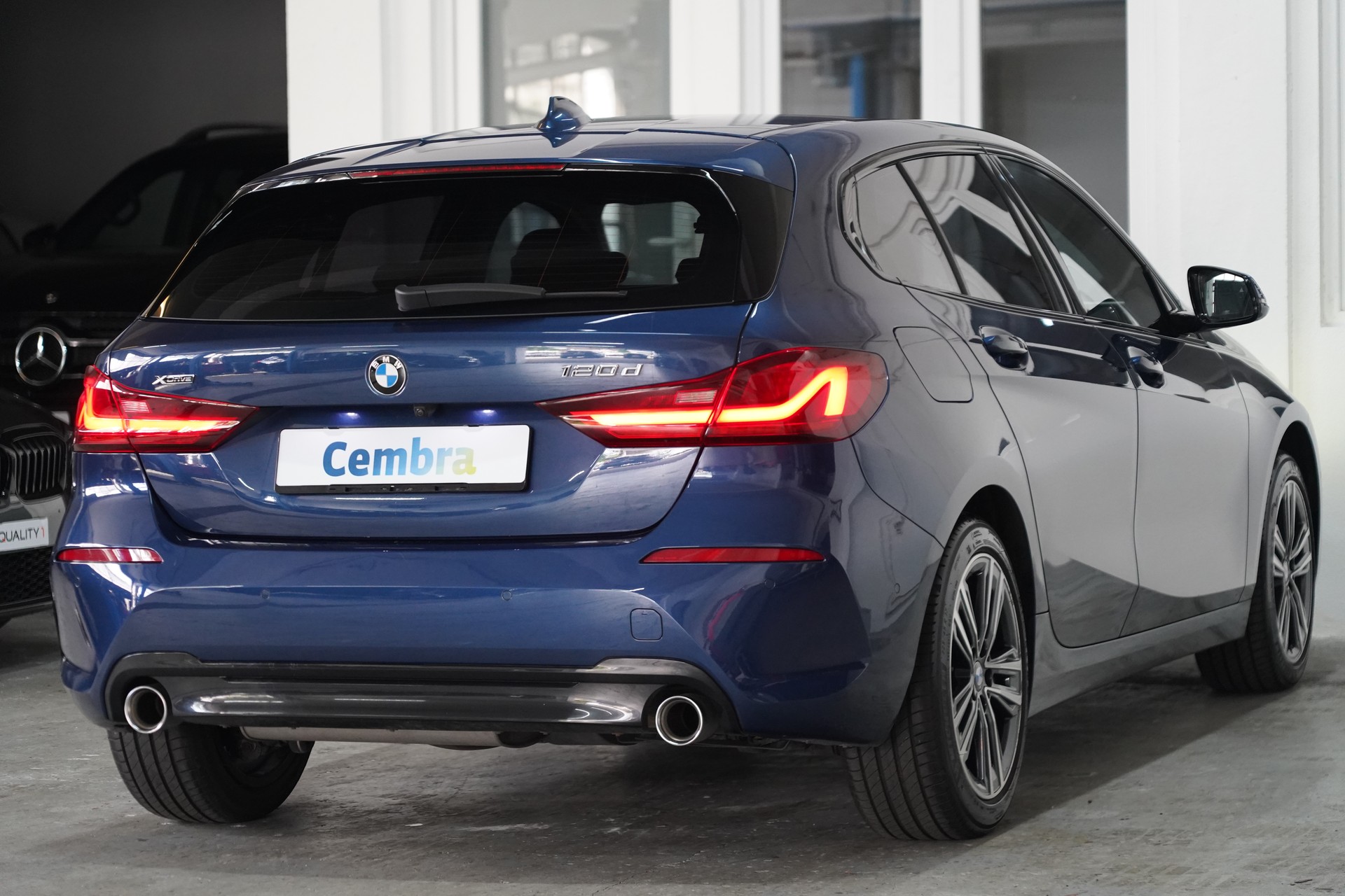 BMW 120d xDrive Steptronic Sport Line-image-7