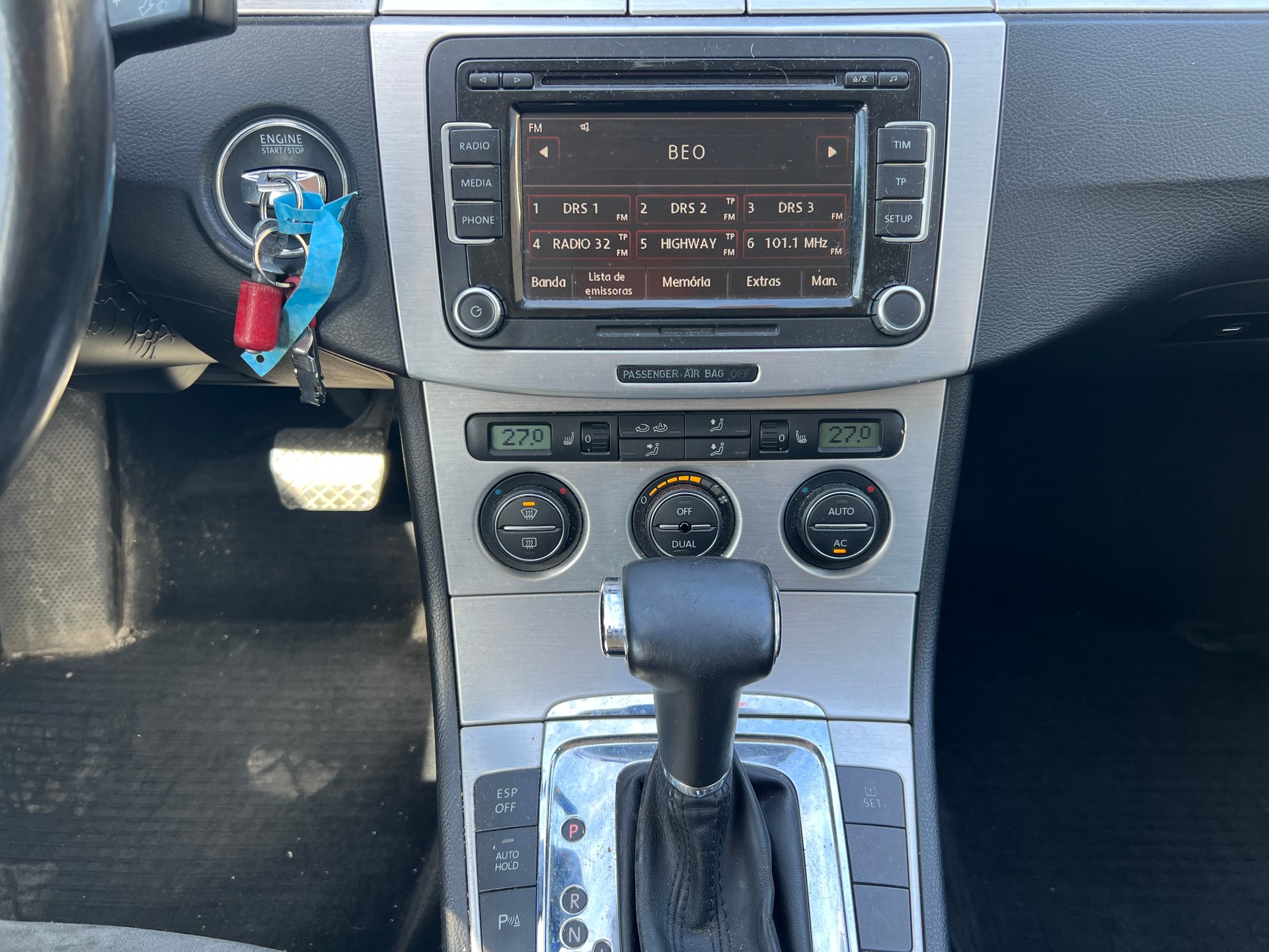 VW Passat Variant 2.0T FSI Premium Tiptronic-image-13