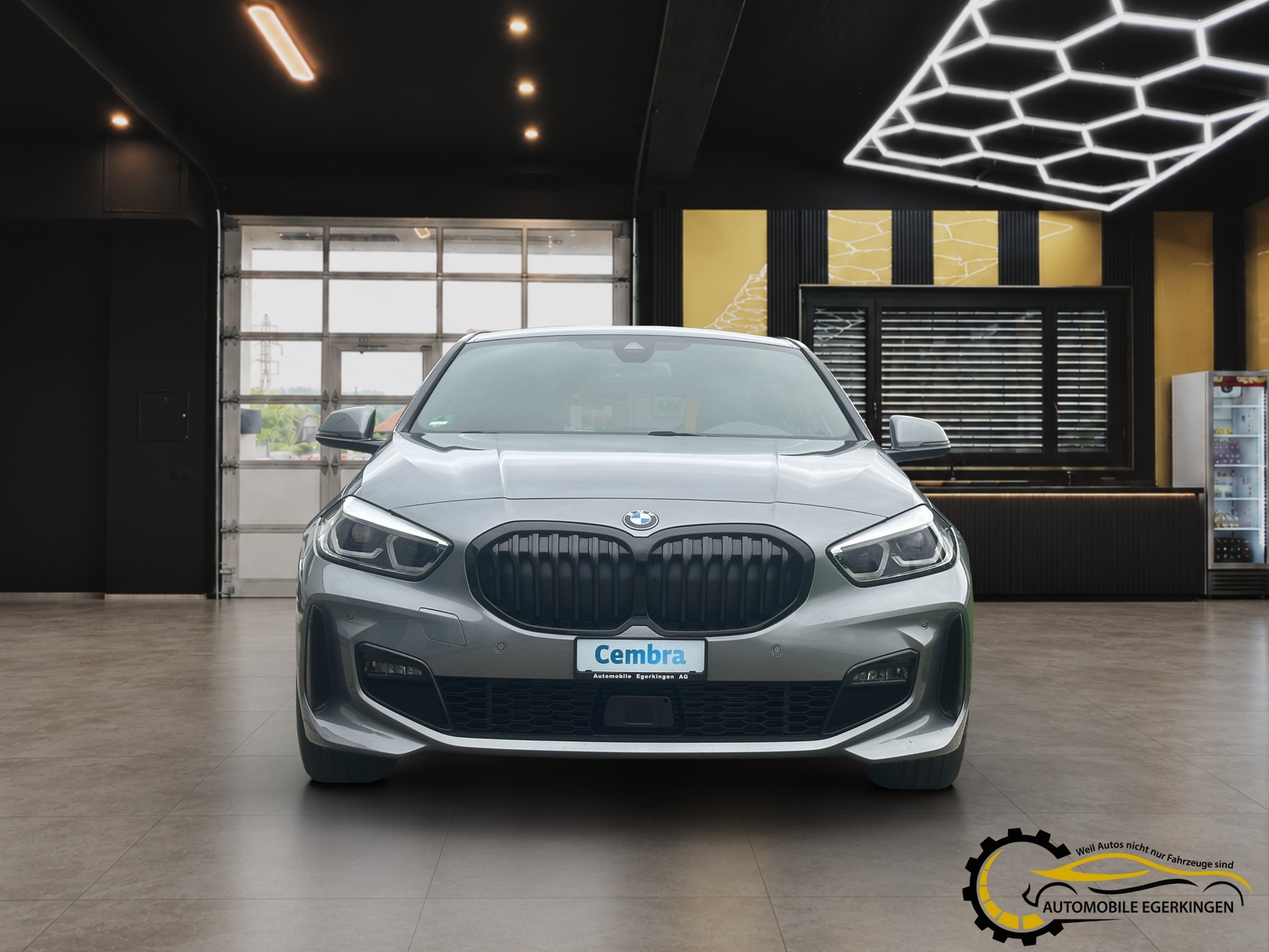BMW 118d Pure M Sport-image-1