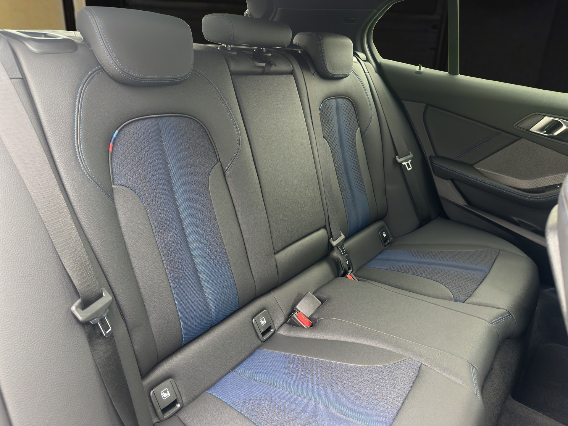 BMW 118d Pure M Sport-image-12