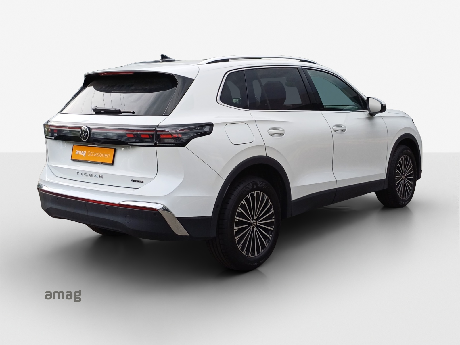 VW Tiguan 2.0 TSI DSG Elegance 4Motion-image-4
