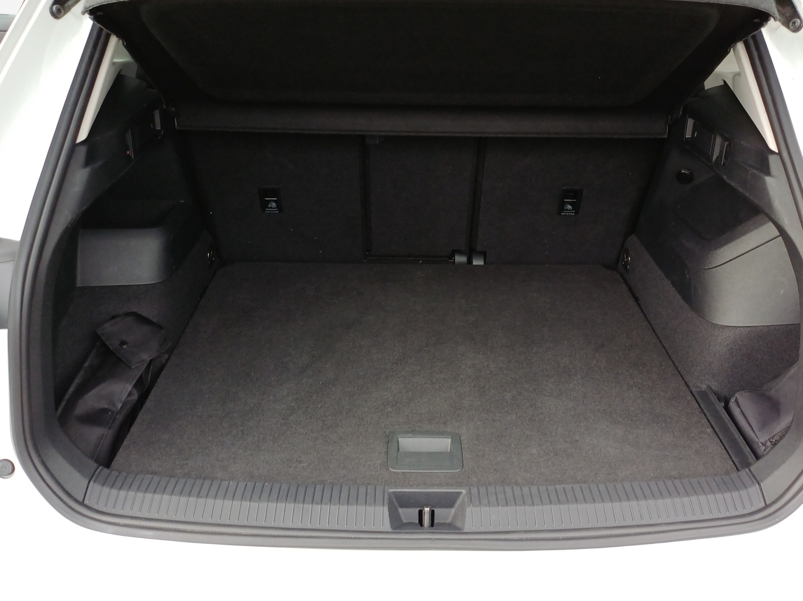 VW Tiguan 2.0 TSI DSG Elegance 4Motion-image-12