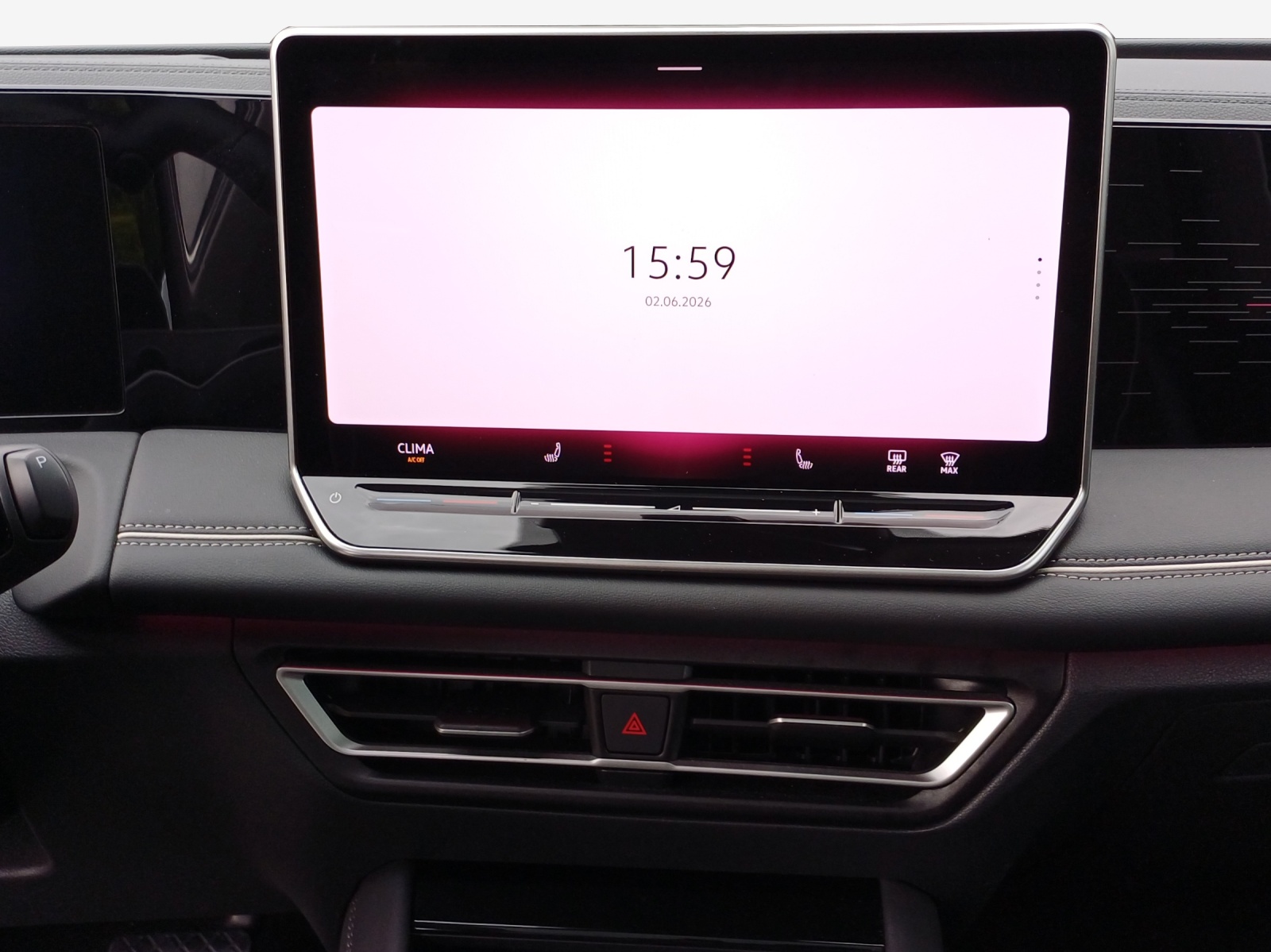 VW Tiguan 2.0 TSI DSG Elegance 4Motion-image-10