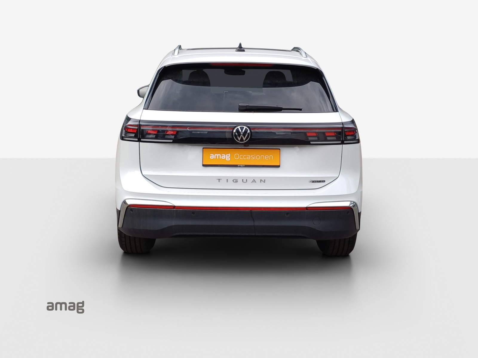 VW Tiguan 2.0 TSI DSG Elegance 4Motion-image-3