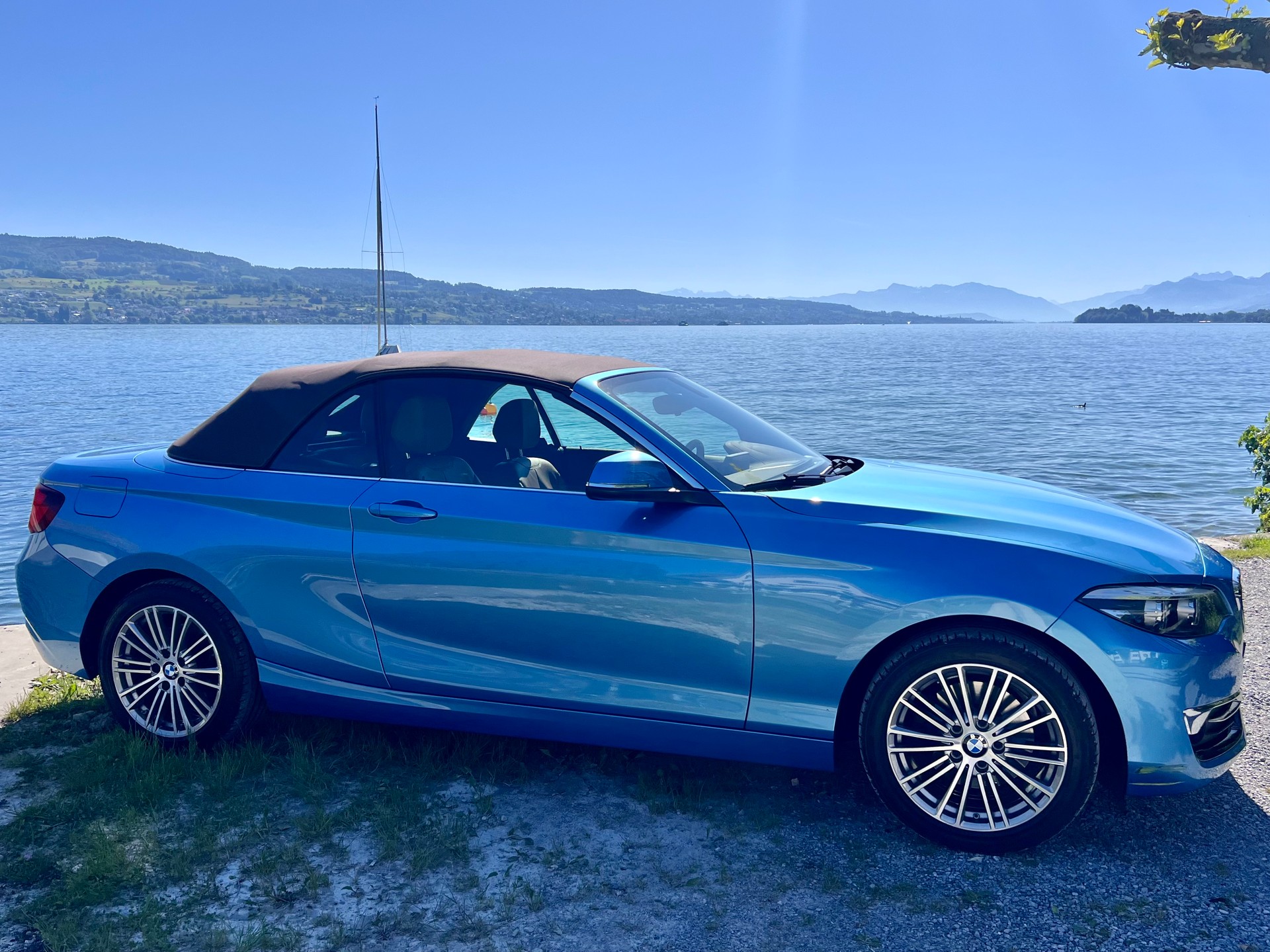BMW 220d Cabrio Luxury Line-image-2