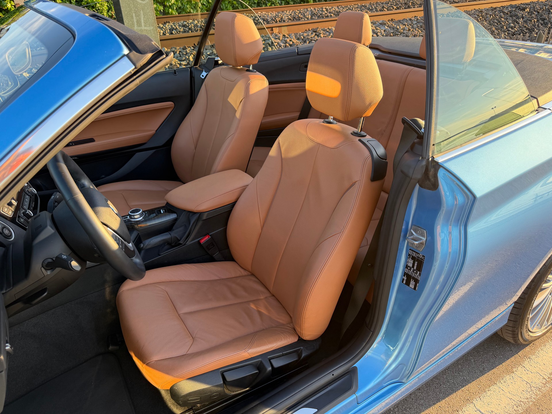 BMW 220d Cabrio Luxury Line-image-10