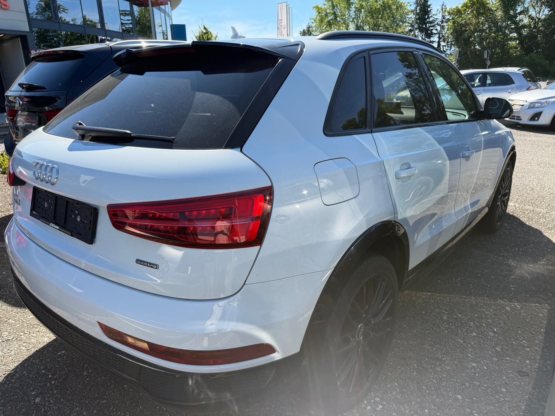 AUDI Q3 2.0 TFSI sport quattro S-tronic-image-1