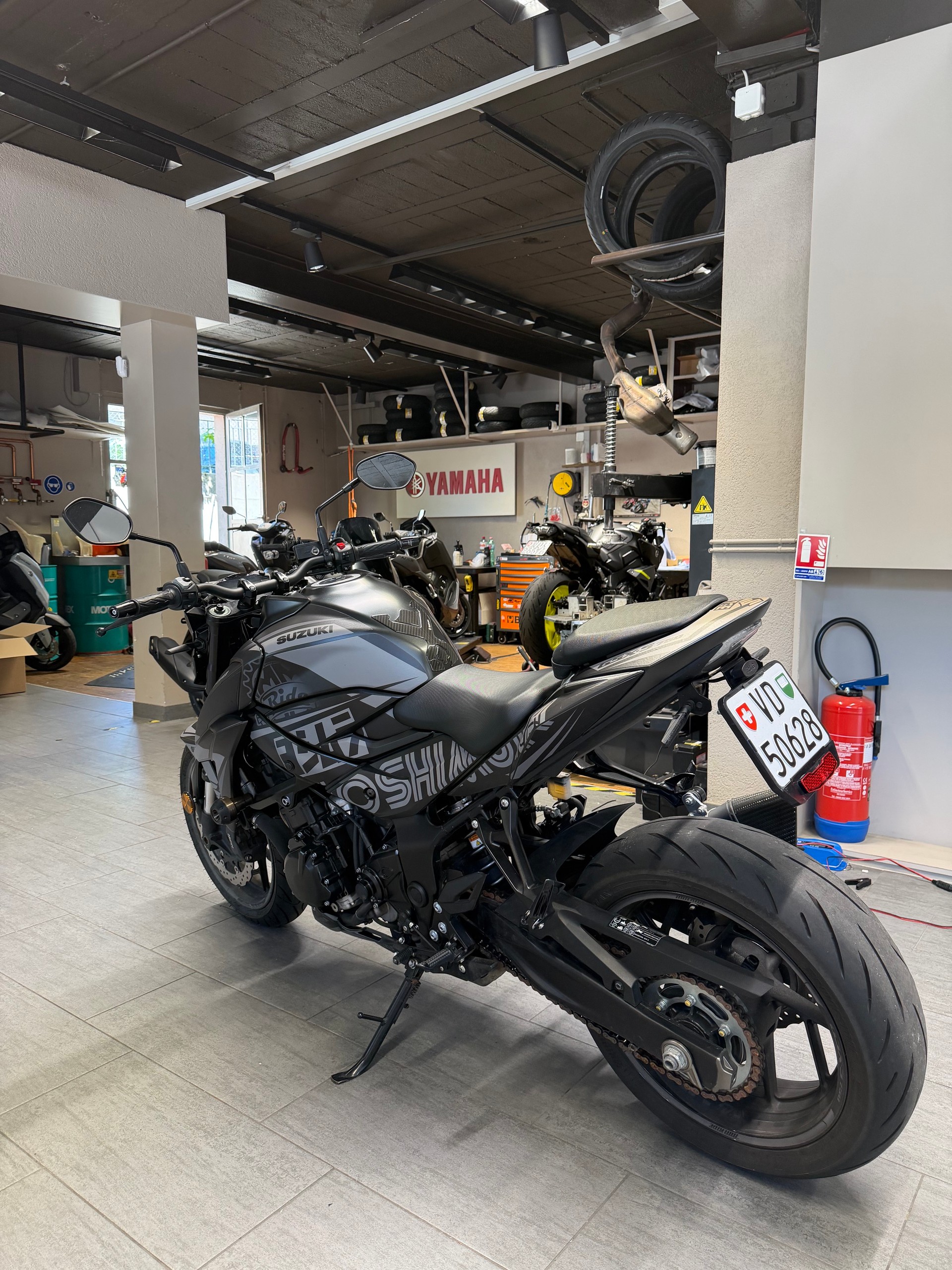 SUZUKI GSX-S 750 ABS-showroom-element-2