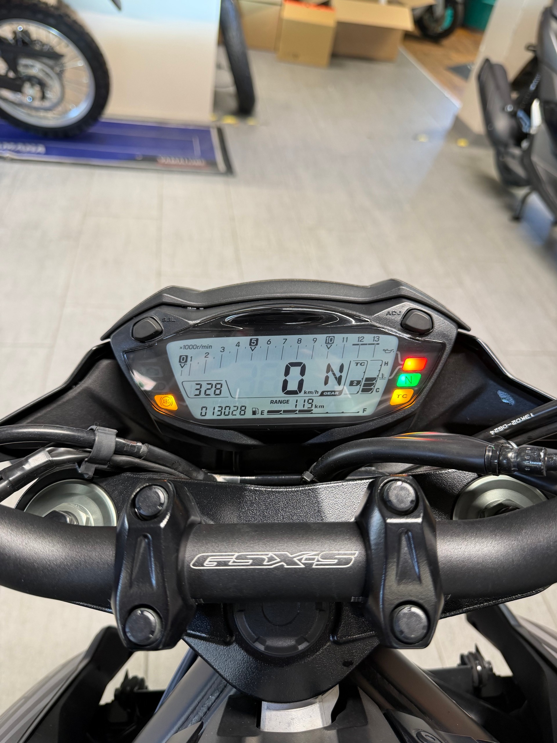 SUZUKI GSX-S 750 ABS-image-4