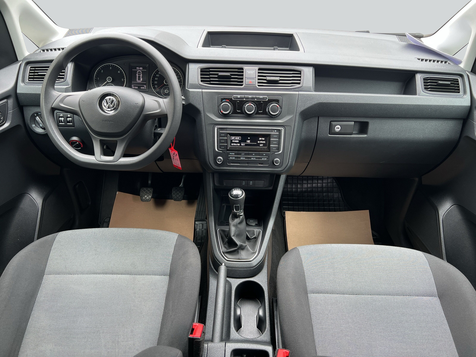 VW Caddy 2.0TDI 4Motion BlueMotion Technology-image-11