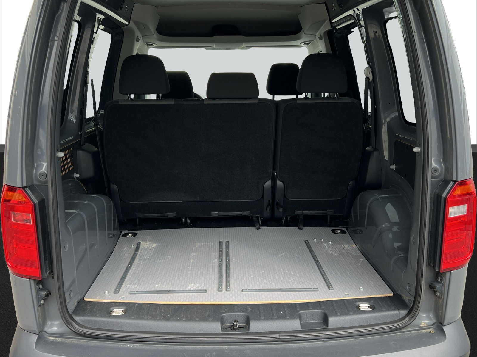 VW Caddy 2.0TDI 4Motion BlueMotion Technology-image-15